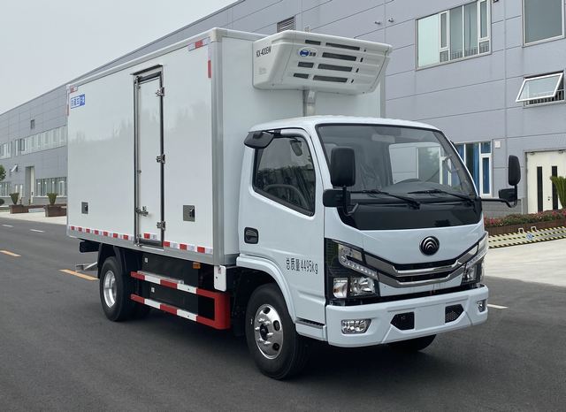 宇通牌ZK5041XLCBEV2纯电动冷藏车公告图片