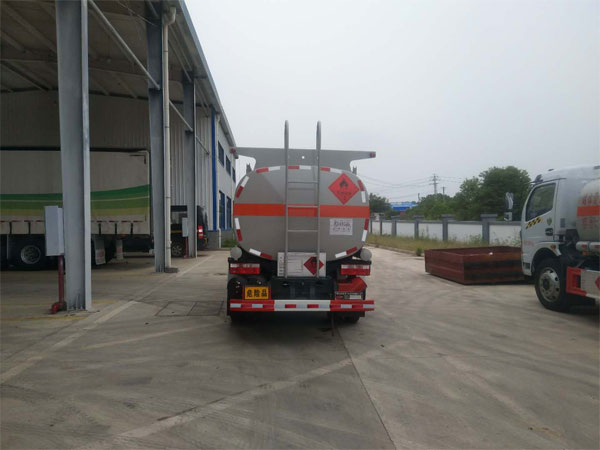 楚風牌HQG5080GYYGD6運油車公告圖片