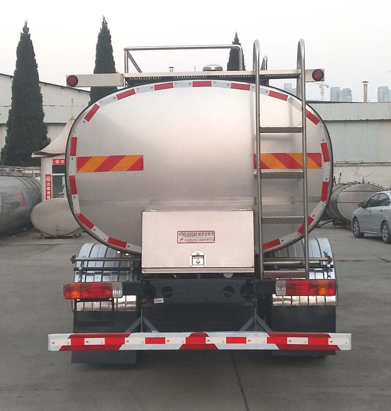 鴻天牛牌HTN5182GNY鮮奶運(yùn)輸車公告圖片