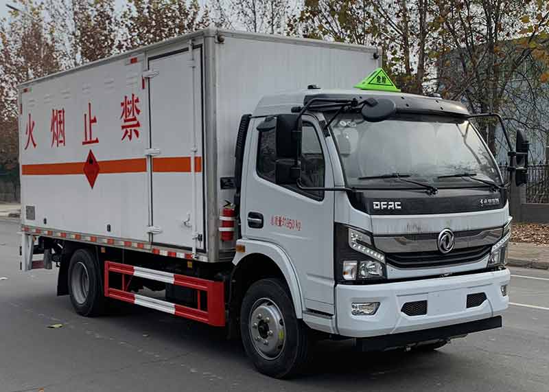 楚飛牌CLQ5120XRY6E易燃液體廂式運(yùn)輸車公告圖片