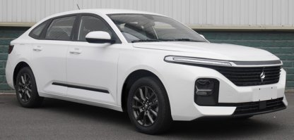 宝骏牌LZW7151EGWA型轿车