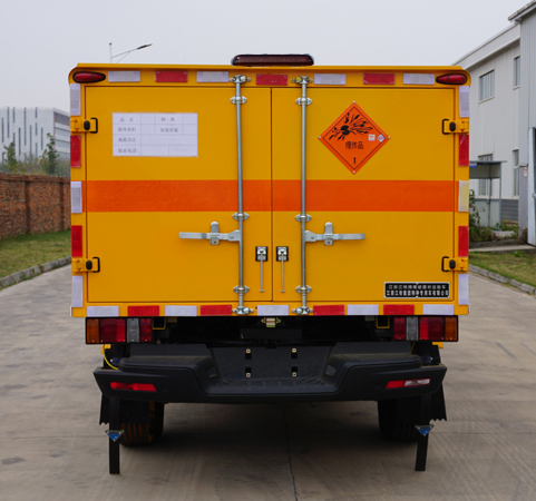 江鈴江特牌JMT5034XQYXE6爆破器材運(yùn)輸車公告圖片