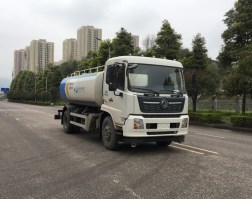 洒水车