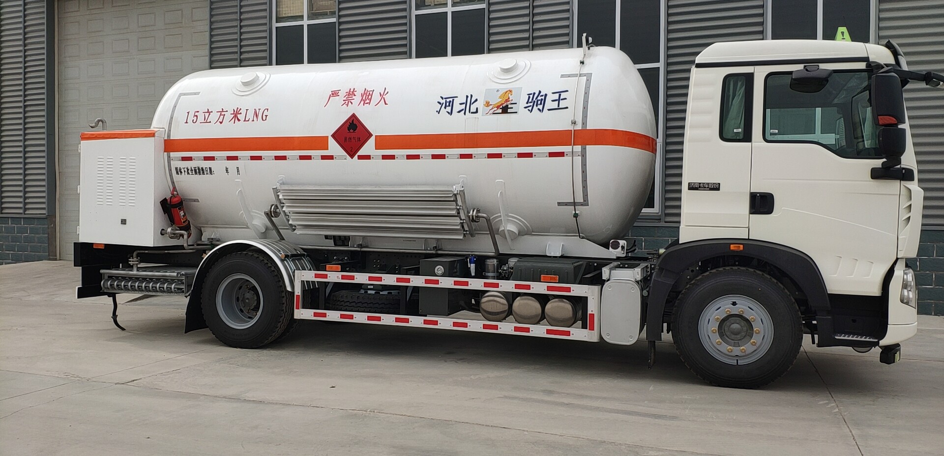 驹王牌ZJW5182GDY低温液体运输车公告图片