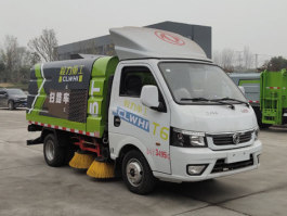 扫路车