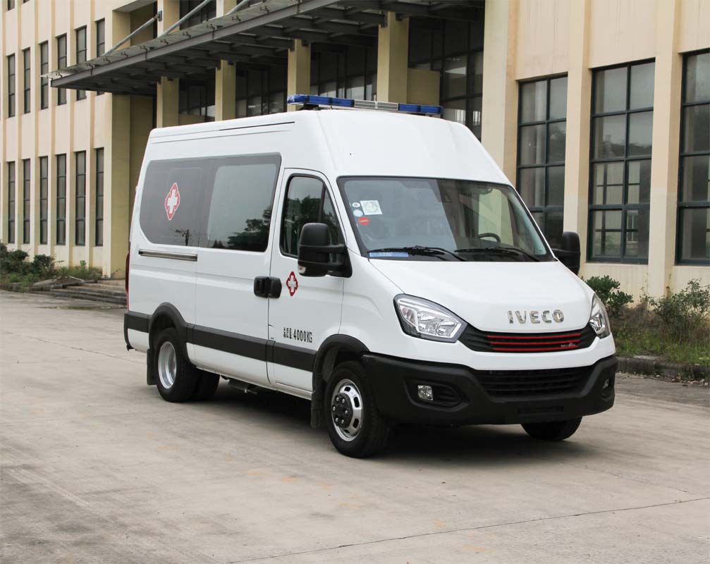 東方汽車(chē)牌ZDF5040XJH救護(hù)車(chē)公告圖片