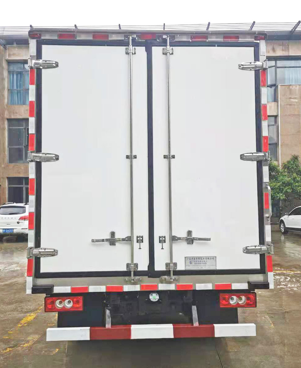 格斯圖牌DZT5041XLCF冷藏車(chē)公告圖片