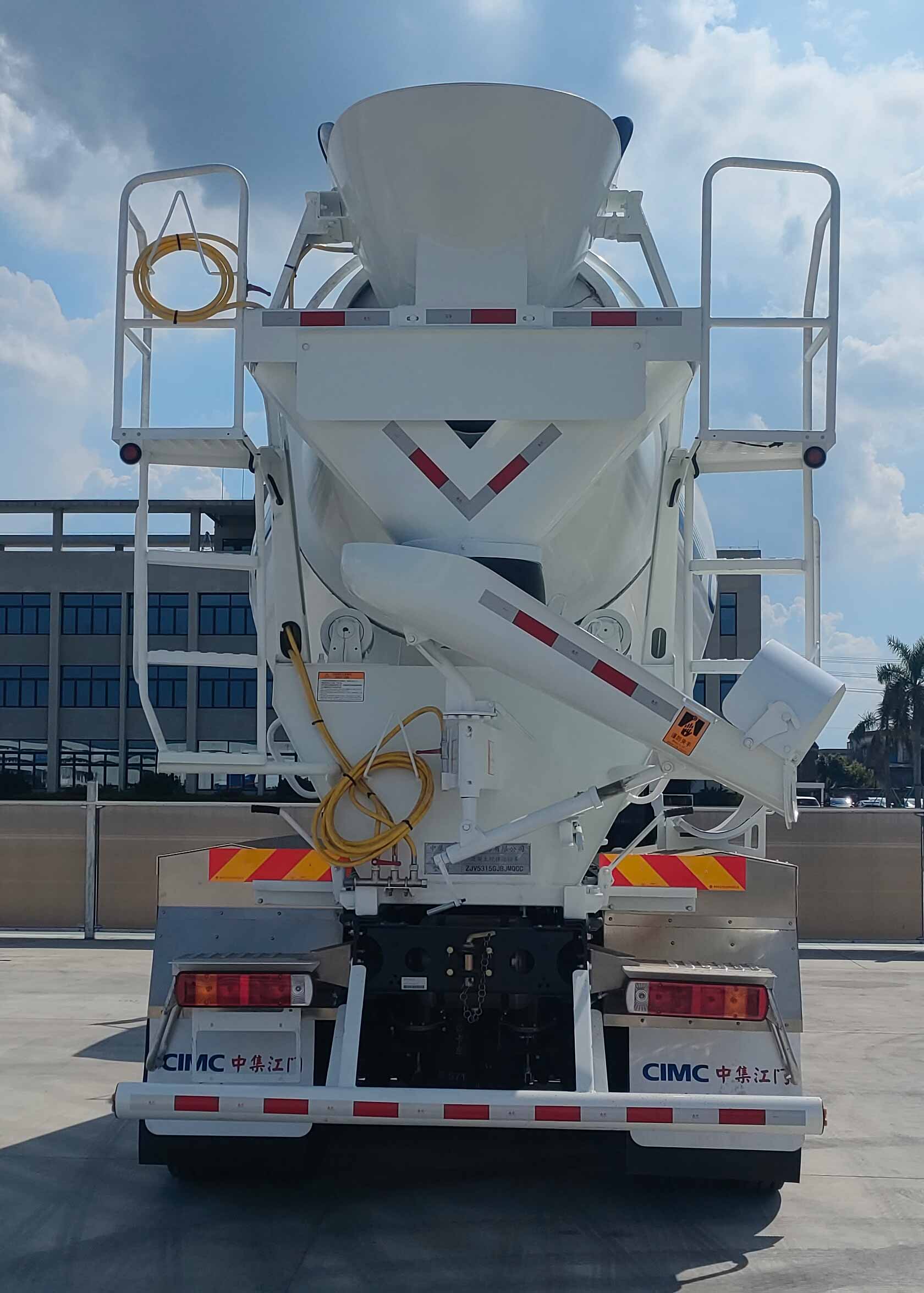 中集牌ZJV5315GJBJMQCC混凝土攪拌運(yùn)輸車公告圖片