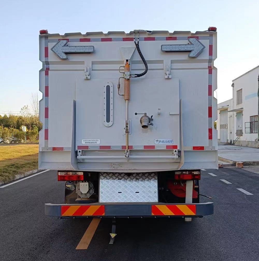 德志時(shí)代牌DZE5180TXSFCEV燃料電池洗掃車公告圖片