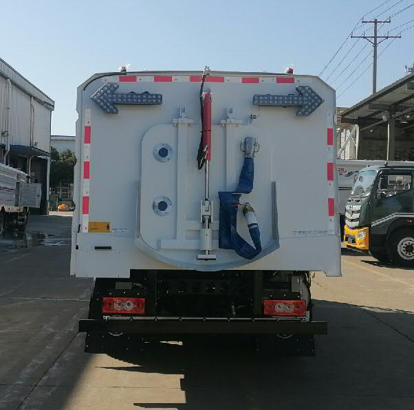 普羅科牌BJ5122TXSE6-P1洗掃車(chē)公告圖片