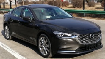 马自达牌CA7250ATE6D型轿车