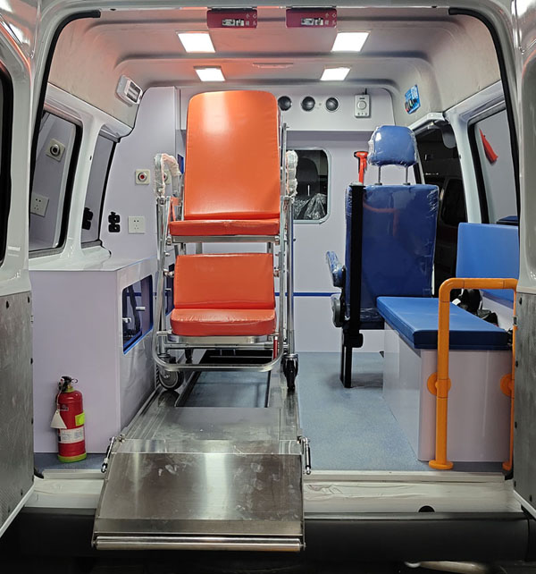 程力威牌CLW5040XSCJ6QT傷殘運(yùn)送車公告圖片