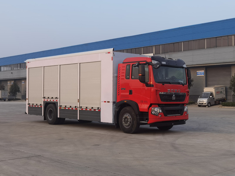 程力威牌CLW5180XJS6净水车公告图片