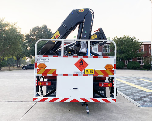 中燕牌BSZ5181TQPSQ氣瓶運輸車公告圖片