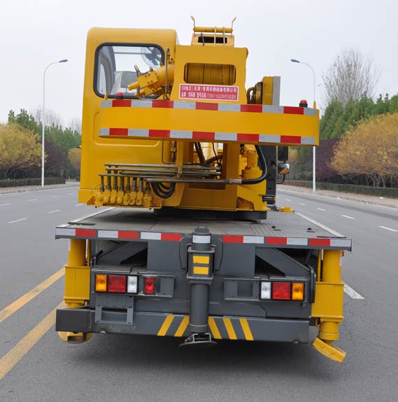 華環(huán)牌TSW5110JQZB6汽車起重機(jī)公告圖片