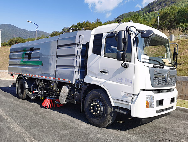 龍環(huán)牌FLM5187TXSDF6LH洗掃車公告圖片
