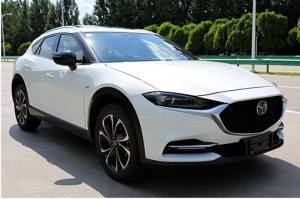 马自达牌CA7252ATE6F型轿车