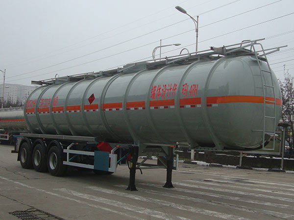 凌宇牌12.6米32.5吨3轴易燃液体罐式运输半挂车(CLY9408GRYP)