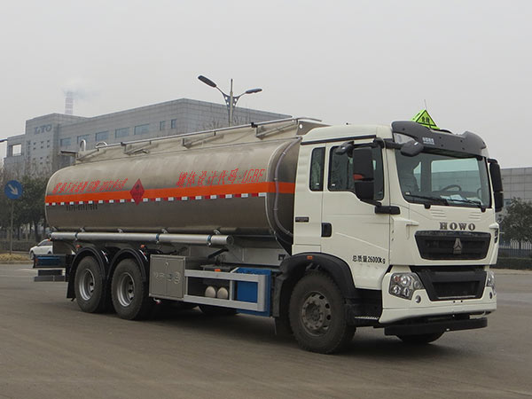 凌宇牌CLY5261GYYA鋁合金運(yùn)油車公告圖片