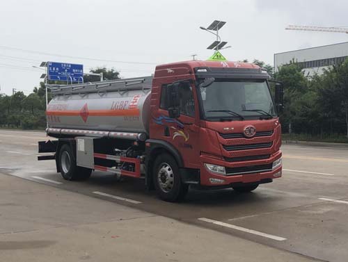 專威牌HTW5185GYYC6C運油車公告圖片