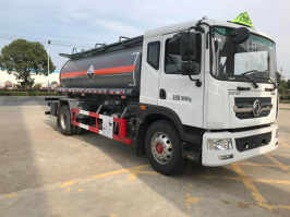 大力牌DLQ5181GFWXP6腐蚀性物品罐式运输车