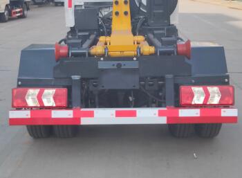 程力威牌CLW5047ZXXH6車廂可卸式垃圾車公告圖片