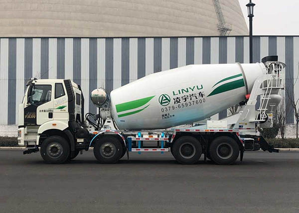 凌宇牌CLY5315GJB29E68混凝土攪拌運(yùn)輸車公告圖片