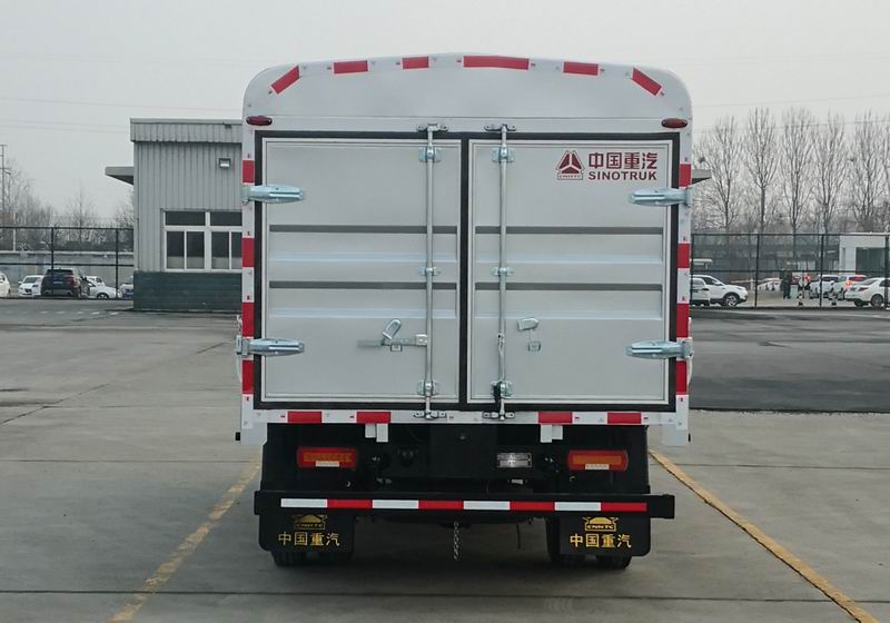 豪沃牌ZZ5047CCYC3111F145仓栅式运输车公告图片