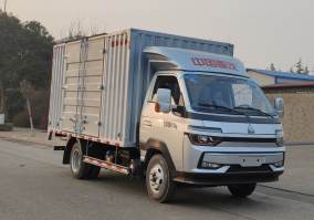 豪沃牌ZZ5047XXYF3111F142厢式运输车