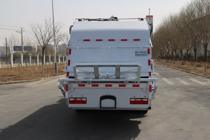 高漠牌GSK5120ZYSE6壓縮式垃圾車公告圖片