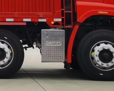 大運(yùn)牌CGC5251CCYD6DBDM倉柵式運(yùn)輸車公告圖片