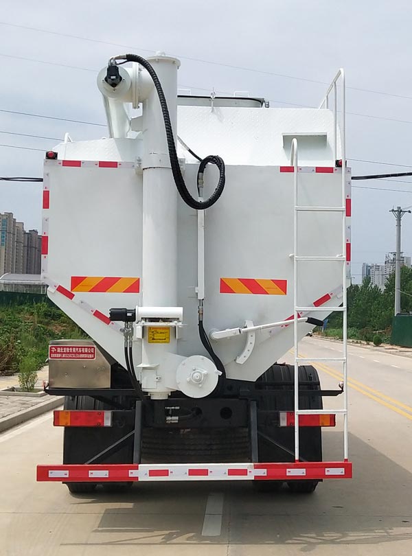 龍牧雙星牌LMX5250ZSLEX6散裝飼料運(yùn)輸車(chē)公告圖片