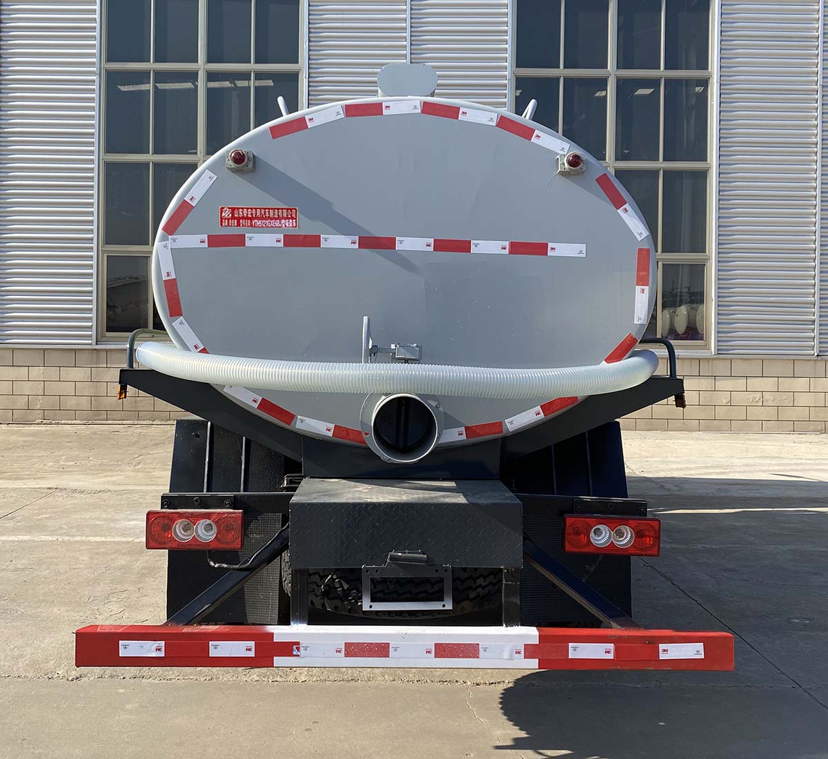 帝宏牌YTH5121GXE6BJ吸糞車(chē)公告圖片