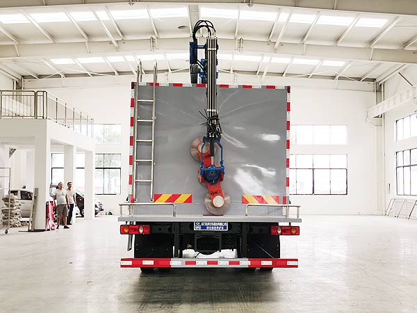 程力威牌CLW5160TYHDDP綠化綜合養(yǎng)護(hù)車公告圖片