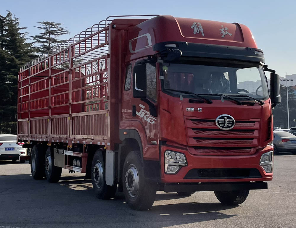 解放牌CA5310CCYP28K1L7T10E6A80倉柵式運(yùn)輸車公告圖片