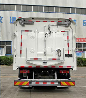 东岳牌ZTQ5180TXSE2M53BEV纯电动洗扫车公告图片