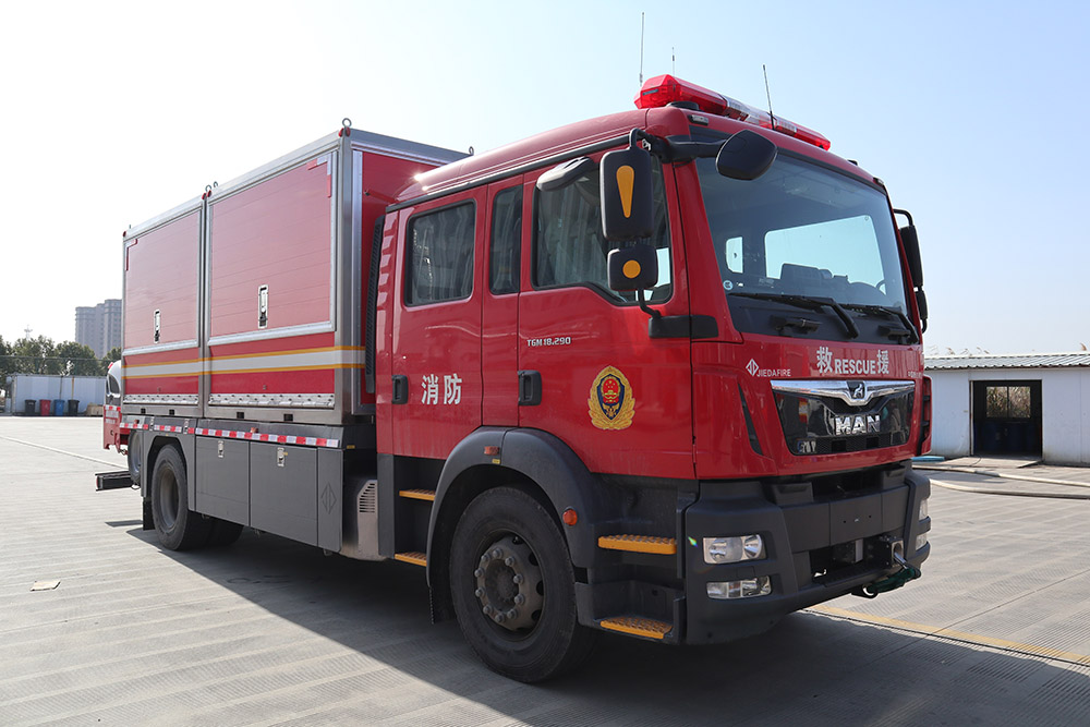 SJD5173TXFQC200/MEA 捷达消防牌器材消防车图片