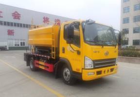 清洗吸污车