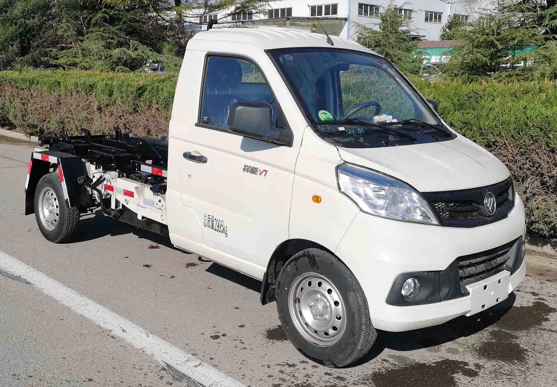 諸專牌GLB5030ZXXE6車廂可卸式垃圾車公告圖片