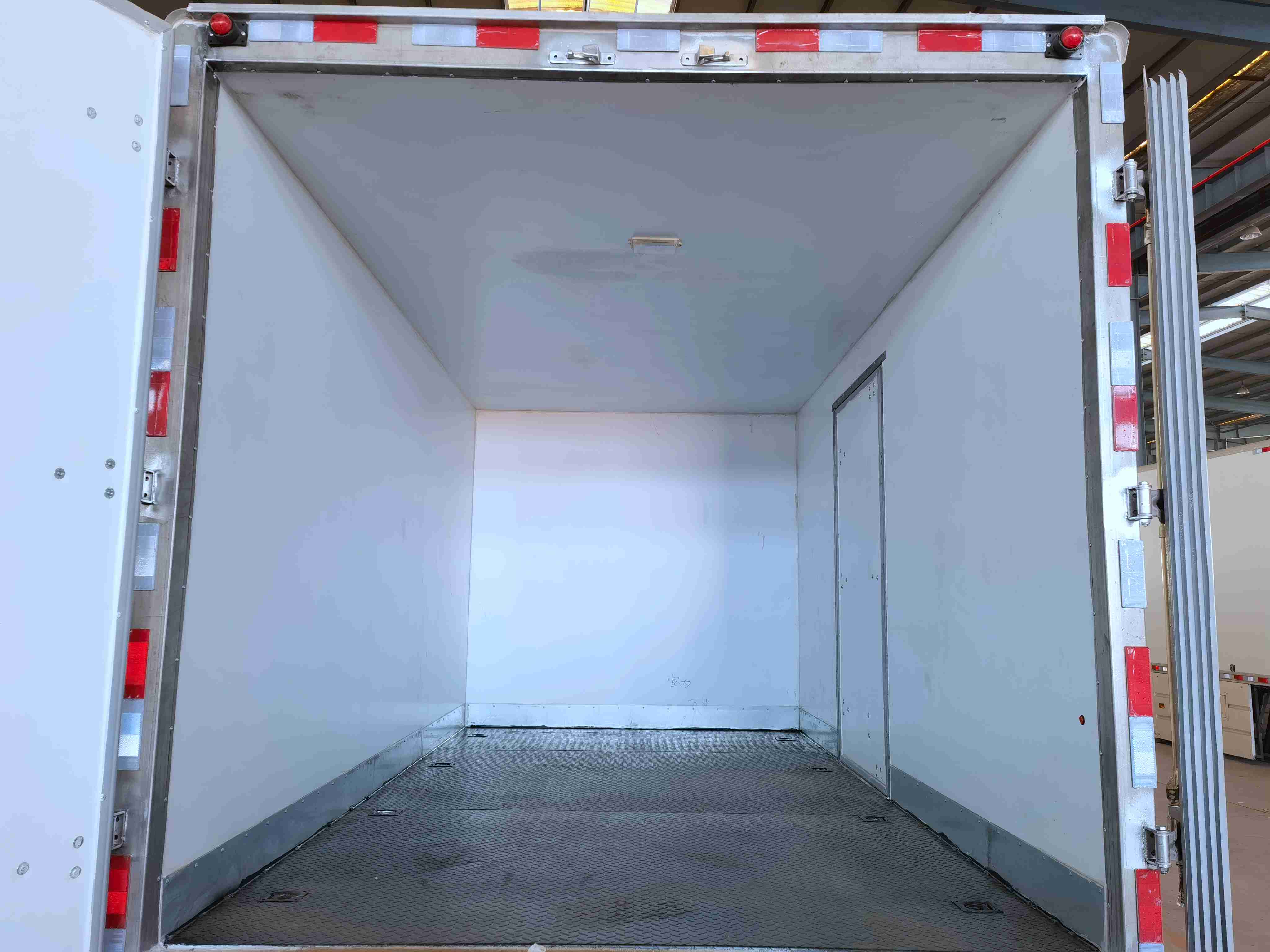 啟敬牌QHV5040XBWEQFCEV燃料電池保溫車公告圖片