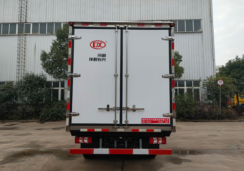 伴君長興牌AAA5040XLCSX6冷藏車公告圖片