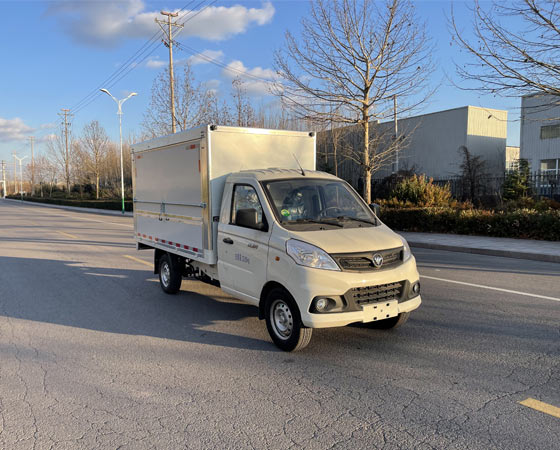 拓路星牌TLV5020XYK-A2翼開(kāi)啟廂式車公告圖片