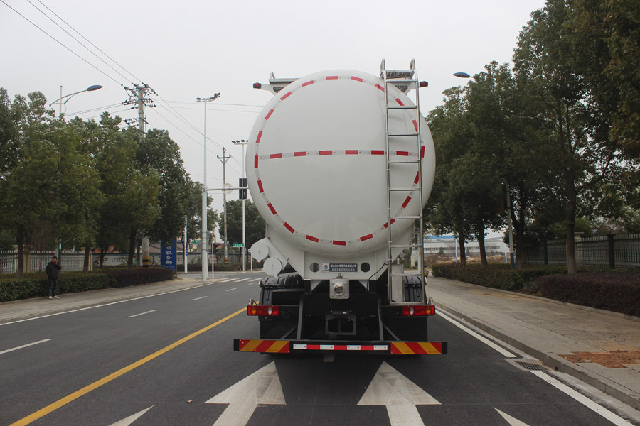 潤(rùn)知星牌SCS5250GFLEQ6低密度粉粒物料運(yùn)輸車公告圖片