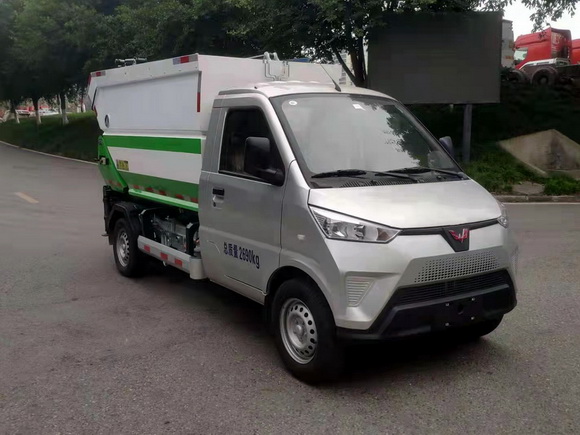 五菱牌LQG5032ZZZEV1純電動(dòng)自裝卸式垃圾車公告圖片