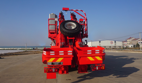 四機(jī)牌SJX5313THS混砂車公告圖片