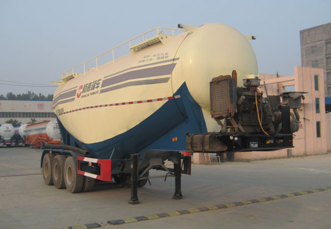 杨嘉牌11.7米31吨3轴低密度粉粒物料运输半挂车(LHL9405GFLA)