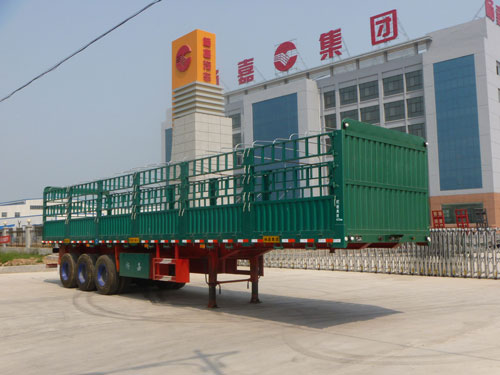 杨嘉牌13米33.7吨3轴仓栅式运输半挂车(LHL9401CCY)