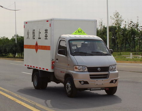 东风牌EQ5035XRQ60Q5ACWXP易燃气体厢式运输车公告图片
