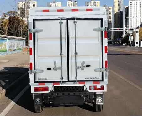 福田牌BJ5030CCY3AV5-02仓栅式运输车公告图片