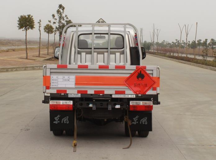 東風(fēng)牌EQ5035TQP16QCACWXP氣瓶運(yùn)輸車(chē)公告圖片